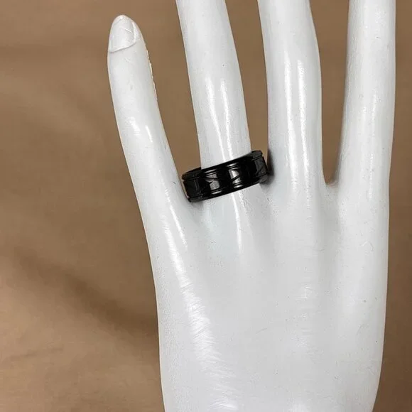 Estate Black Tungsten Decorative Men’s Band Ring Size 9 B93 Men’s Jewelry - Picture 3 of 4